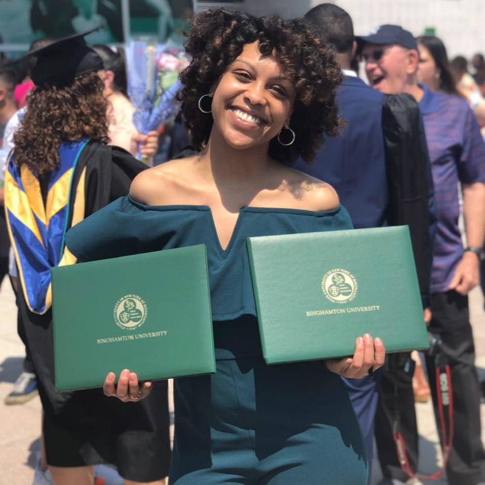 Meet your Posher, Amira